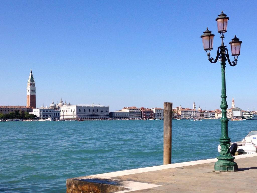 Venetian Mood: Secret Gardenアパートメント エクステリア 写真